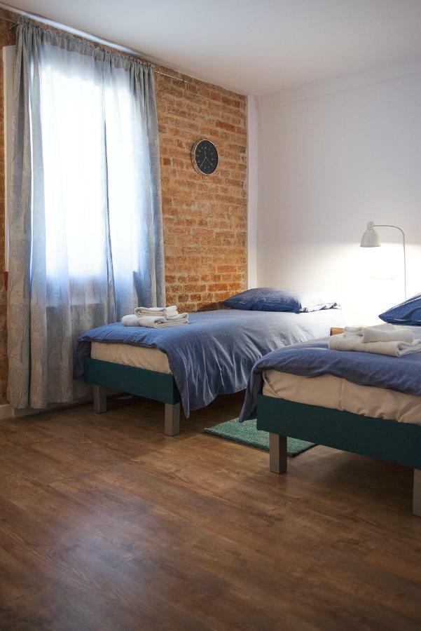 Leon'S Rooms Zary  Bagian luar foto