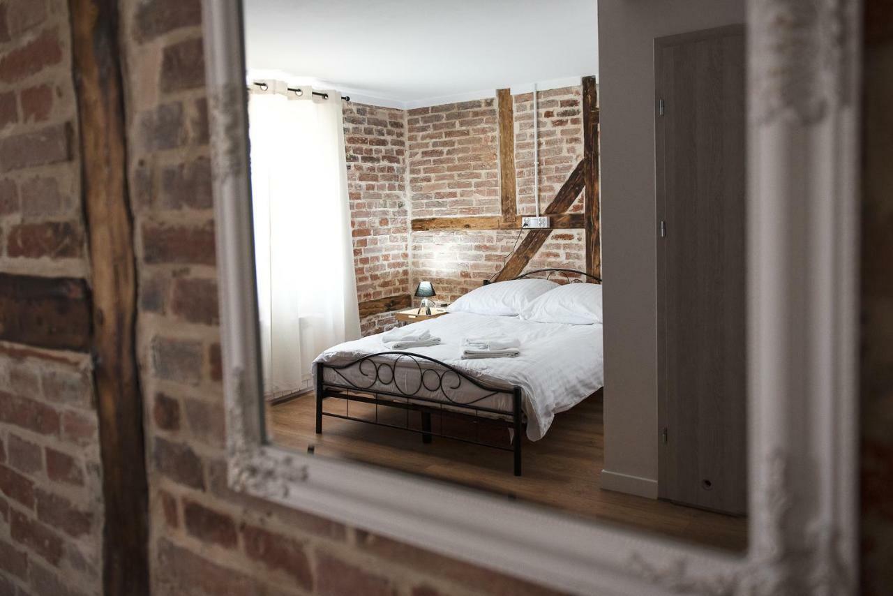 Leon'S Rooms Zary  Bagian luar foto